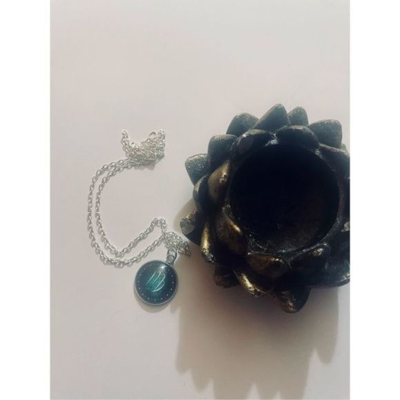 Virgo GLOW IN THE DARK GREEN ZODIAC STAR SIGN HOROSCOPE NECKLACE - Picture 5 of 11